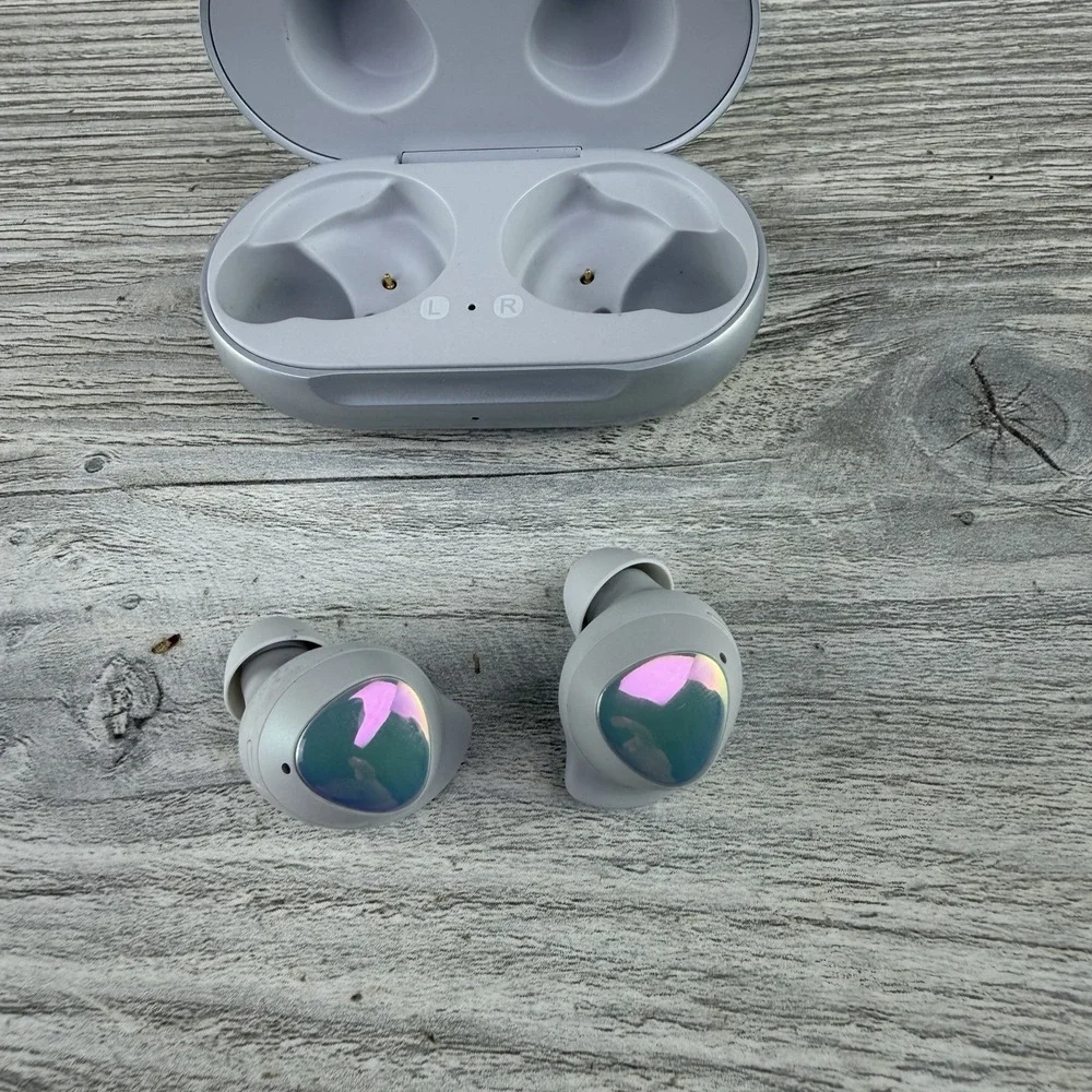 Samsung Galaxy Buds R170 Silver Wireless Bluetooth Earbuds Tested Working